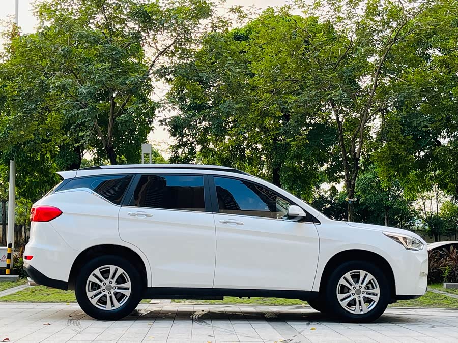 HongQi GuoYue #5 HongQi GuoYue image de voiture #5