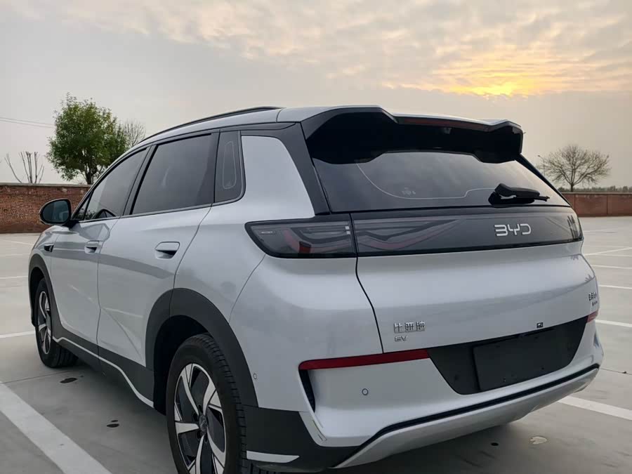 BYD Sea Lion 05 EV 2025 #5 BYD Sea Lion 05 EV 2025 car image #5