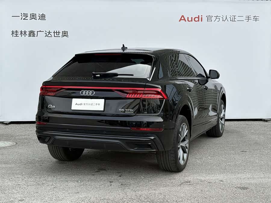 Audi Q8 2022 car image #5