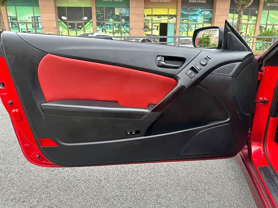 Hyundai Rohens-Coupe 2013 #5 Hyundai Rohens-Coupe 2013 car image #5