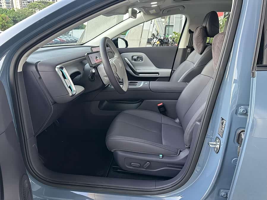 零跑汽车 零跑B01 2025 汽车图片 #5