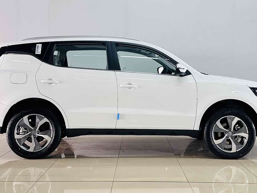 GEELY OkavangoPRO 2025 car image #5