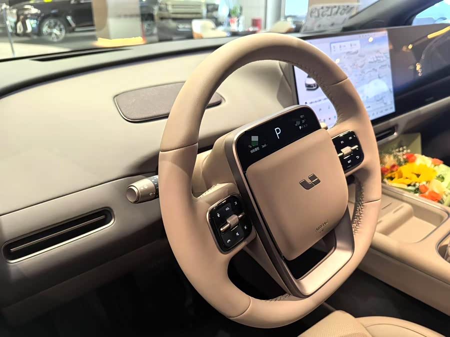 Li i6 2025 صورة سيارة #5