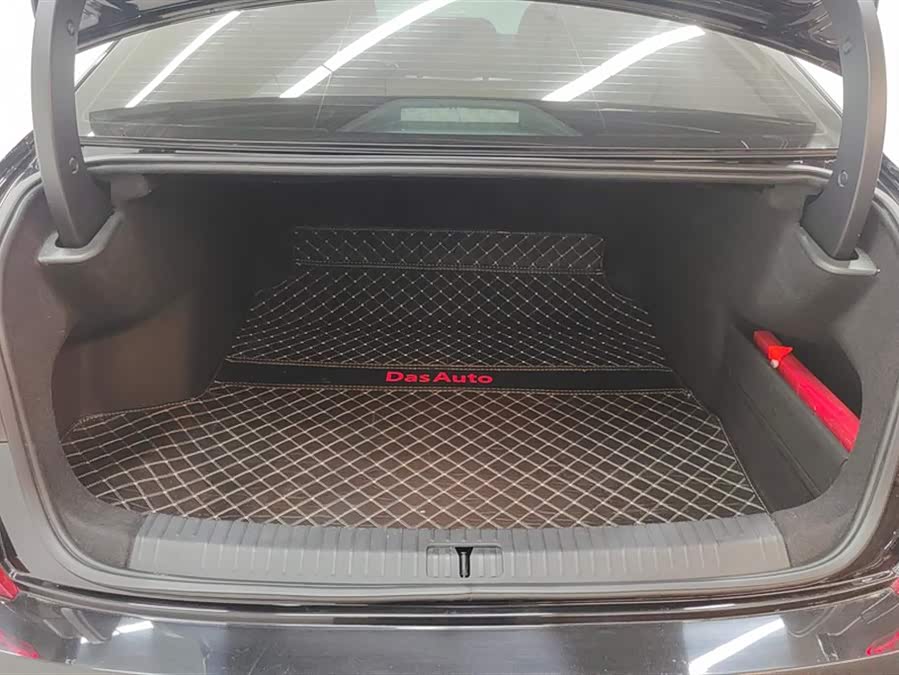Volkswagen Passat 2023 car image #5