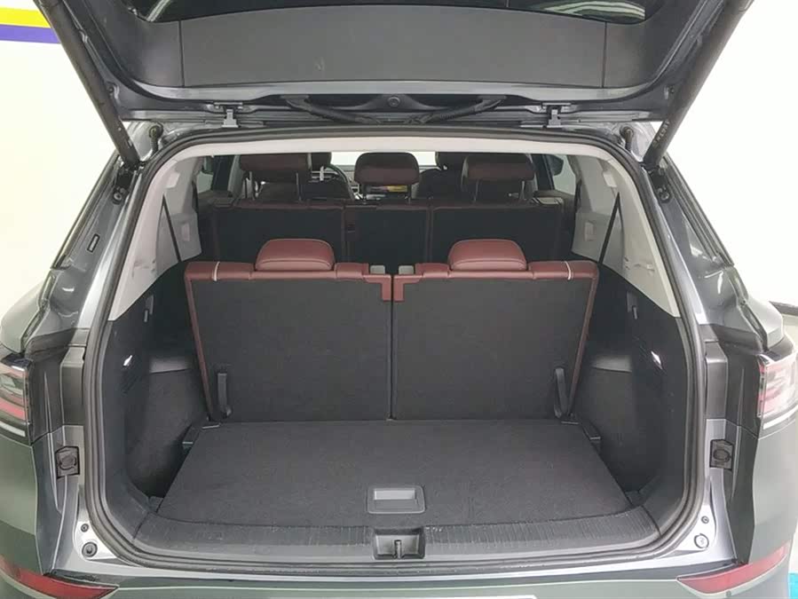 Volkswagen ID.6 X 2022 car image #5