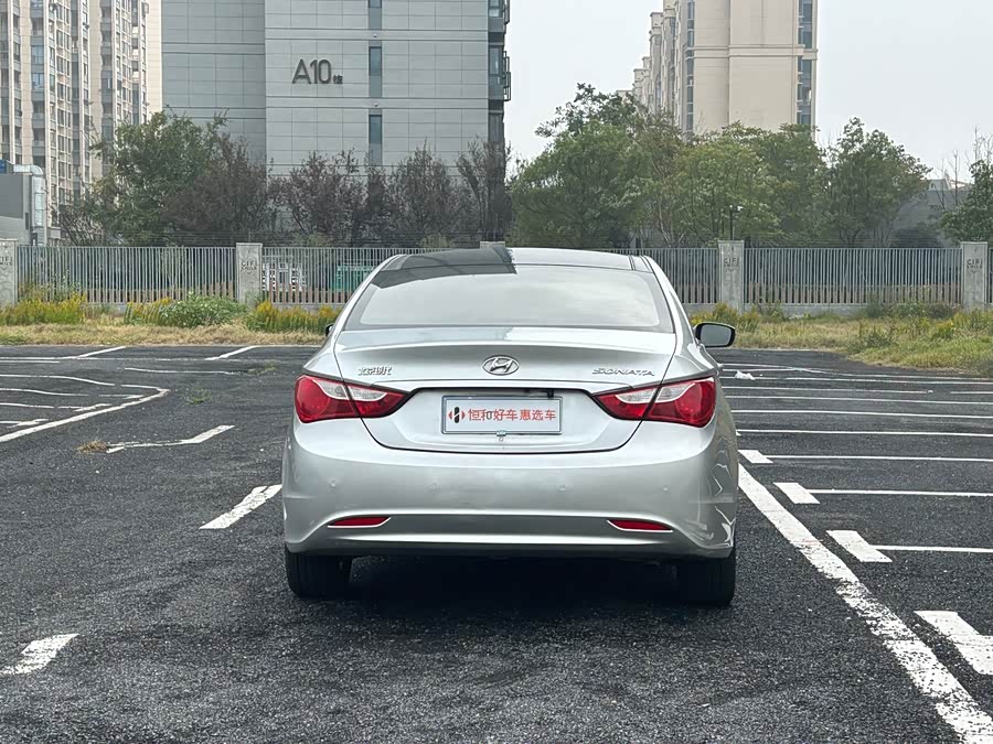 Hyundai Sonata 2012 car image #5