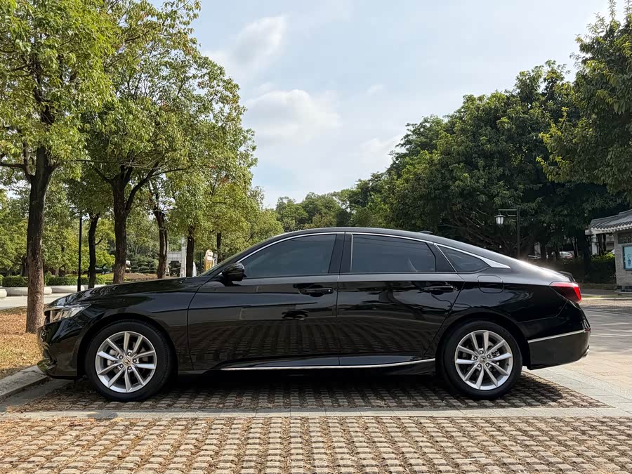 Honda Accord 2022 #5 Honda Accord 2022 car image #5