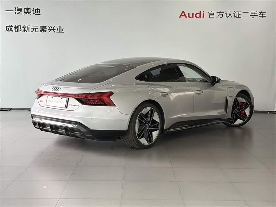 Audi RS e-tron GT car image #5