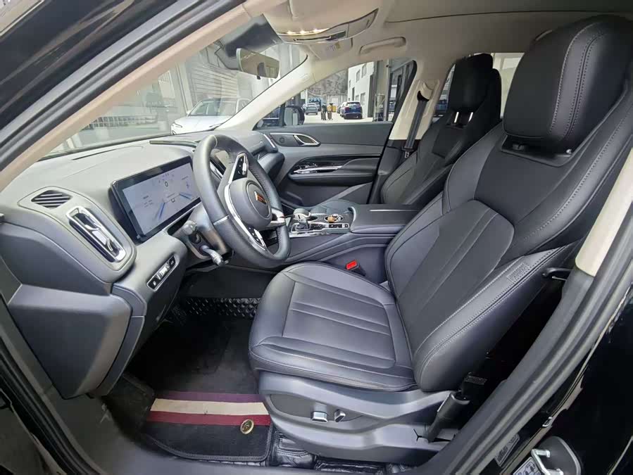 HongQi HS3 PHEV 2025 #5 HongQi HS3 PHEV 2025 car image #5