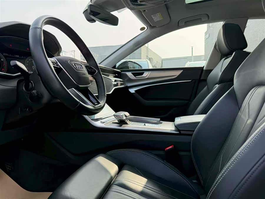 Audi A7 2024 car image #5