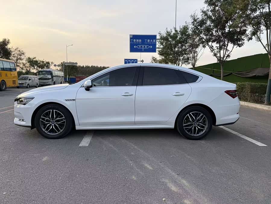 BYD Qin Pro New Energy 2019 #5 BYD Qin Pro New Energy 2019 car image #5