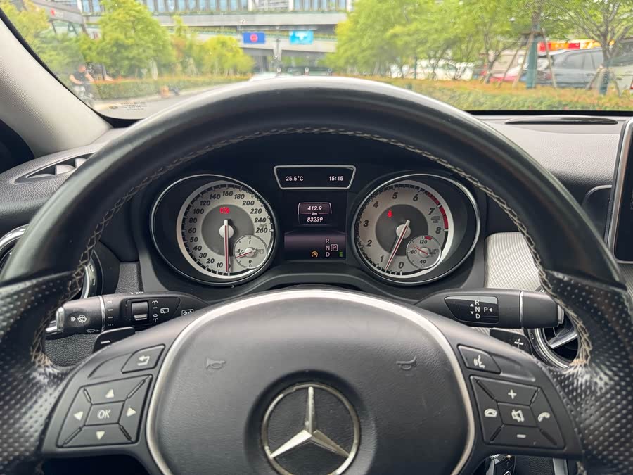 Mercedes-Benz GLA Class (Imported) 2015 car image #5