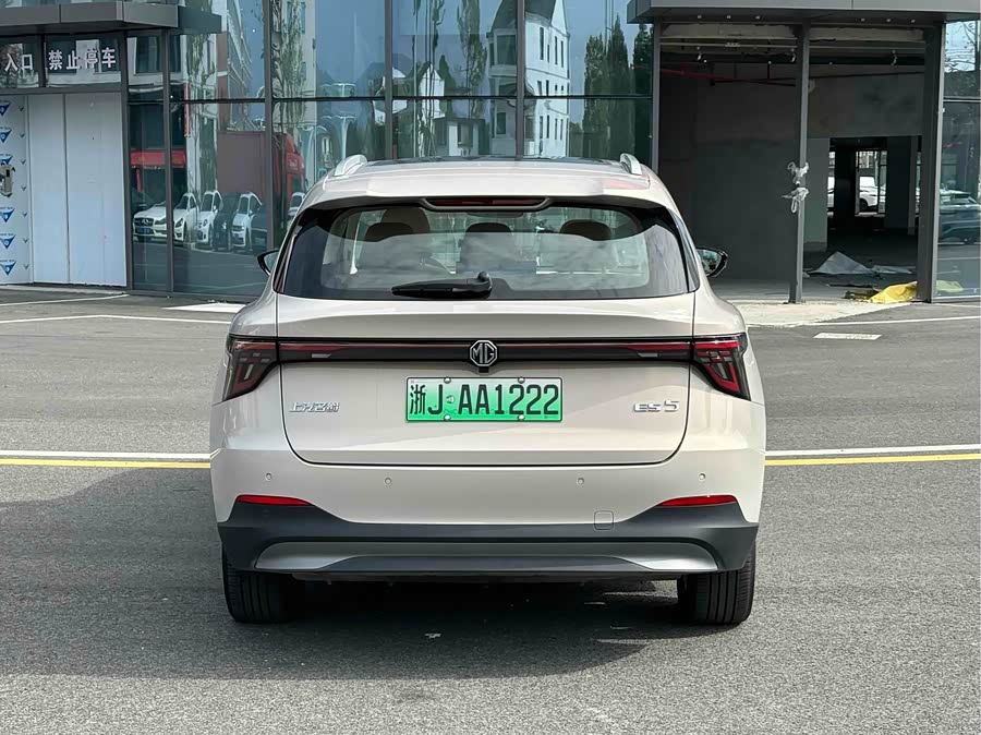 MG ES5 2024 imagen de coche #5