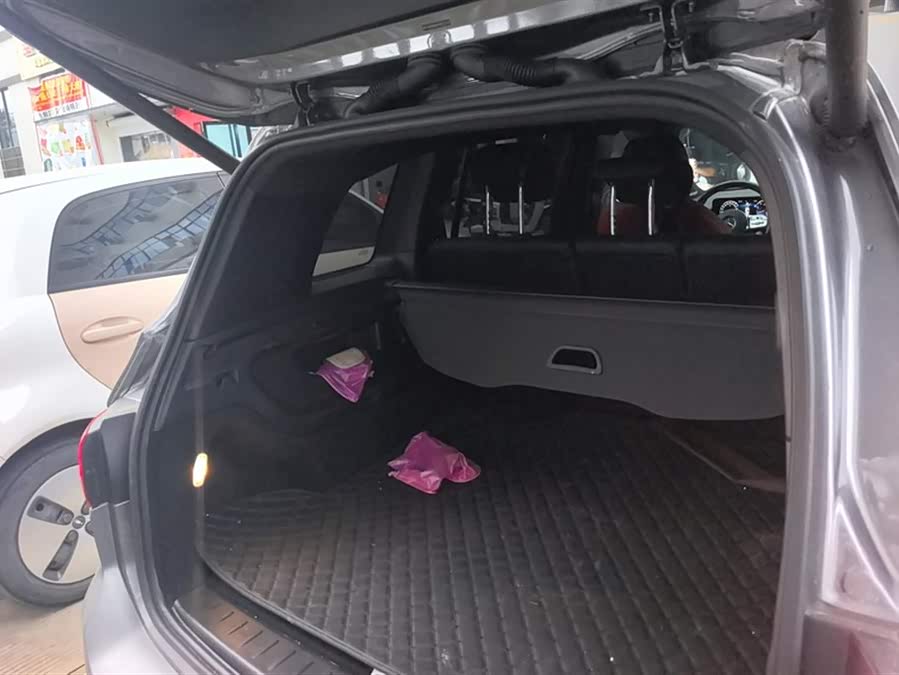 Mercedes-Benz GLB AMG 2023 imagen de coche #5