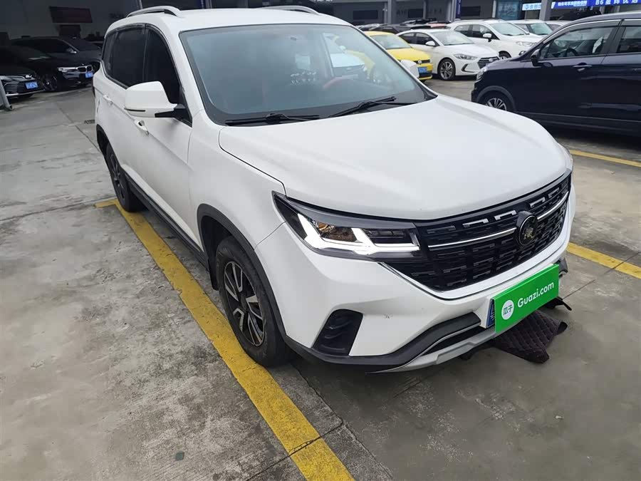 Forthing T5 2023 #5 Forthing T5 2023 صورة سيارة #5