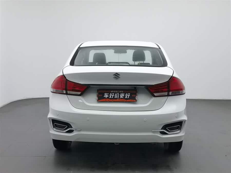 Suzuki Ciaz 2015 изображение автомобиля #5