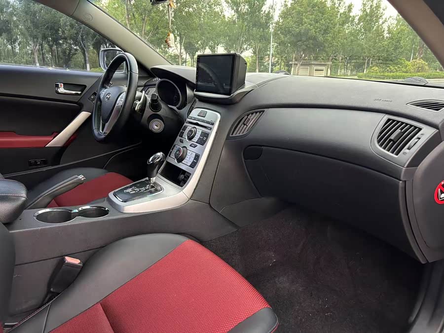 Hyundai Rohens-Coupe 2009 car image #5