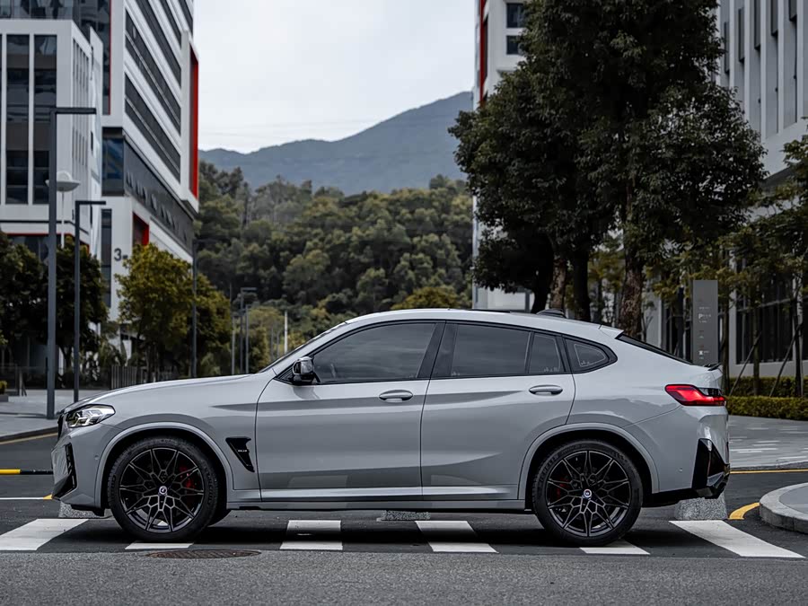 BMW X4 M 2022 #5 BMW X4 M 2022 car image #5