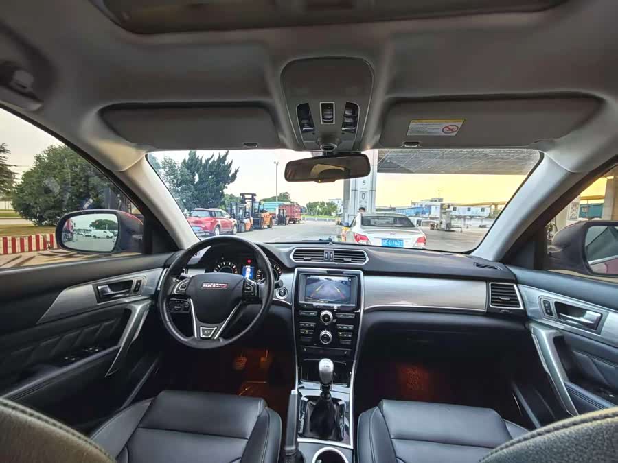 Haval H2 2015 #5 Haval H2 2015 car image #5