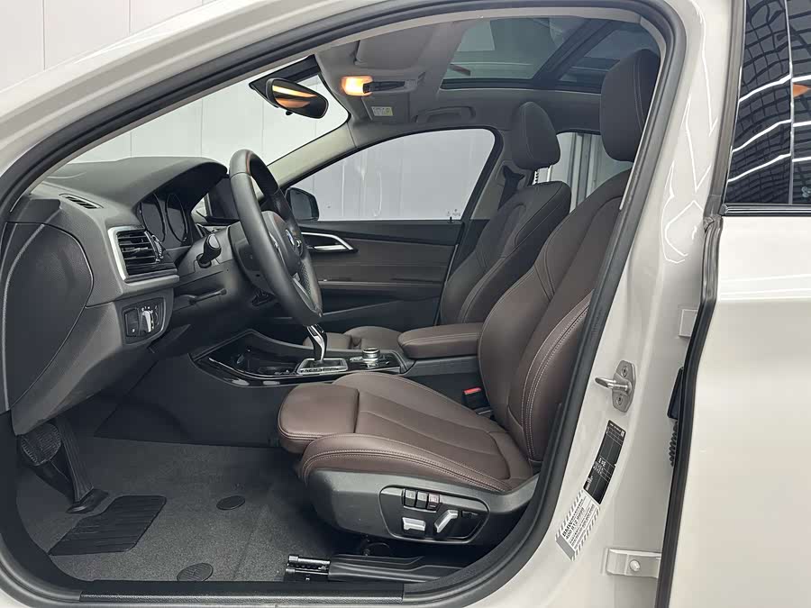 BMW 1 Series 2021 #5 BMW 1 Series 2021 car image #5