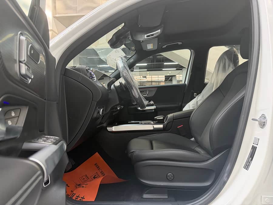 Mercedes-Benz EQB Class 2025 #5 Mercedes-Benz EQB Class 2025 car image #5