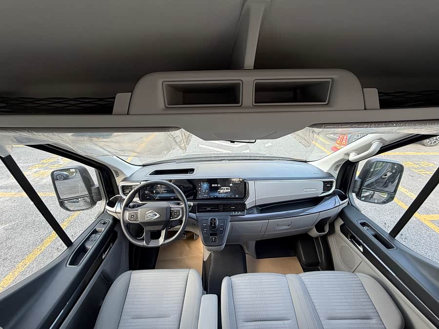 Ford Transit T8 2025 #5 Ford Transit T8 2025 car image #5