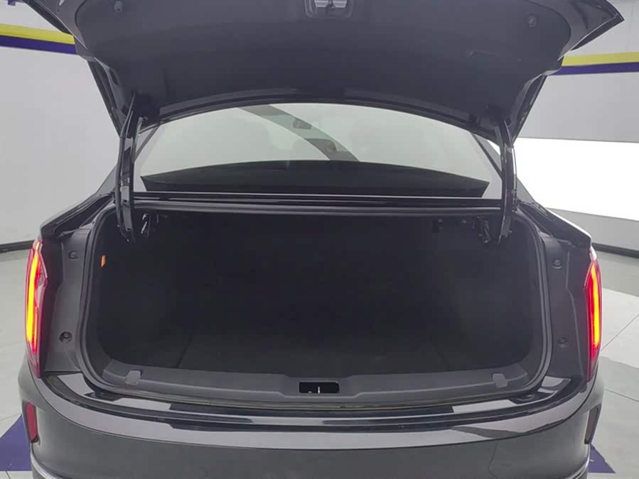 HongQi E-QM5 2023 car image #5