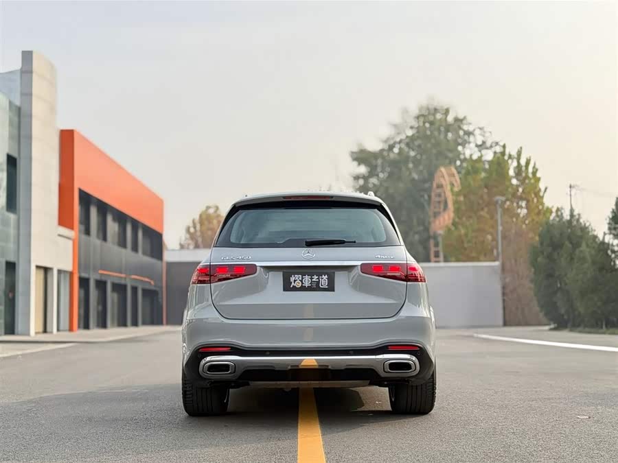 Mercedes-Benz GLS Class 2023 car image #5