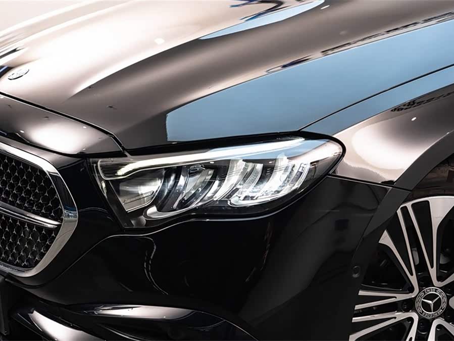 Mercedes-Benz E Class New Energy 2025 car image #5