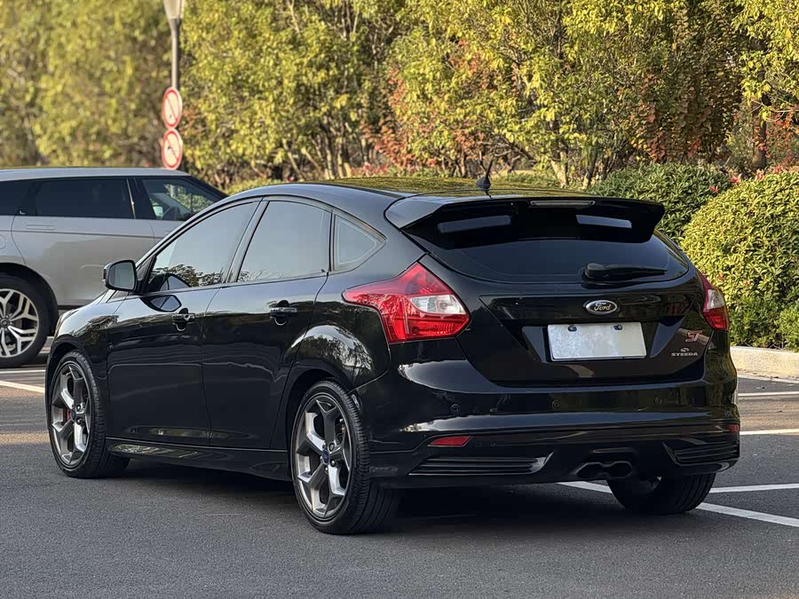 Ford Focus (Imported) 2015 صورة سيارة #5