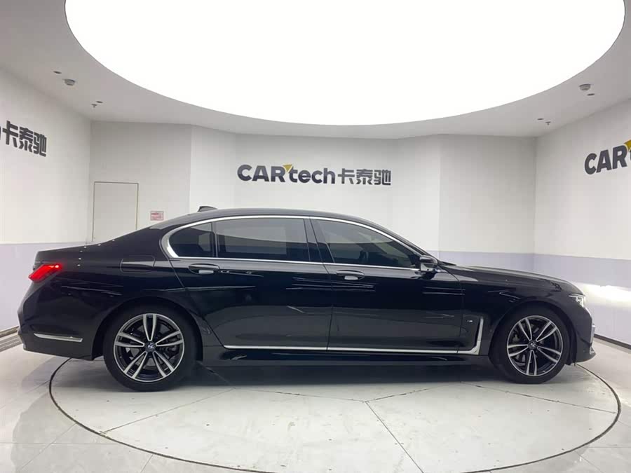 BMW 7 Series 2020 car image #5