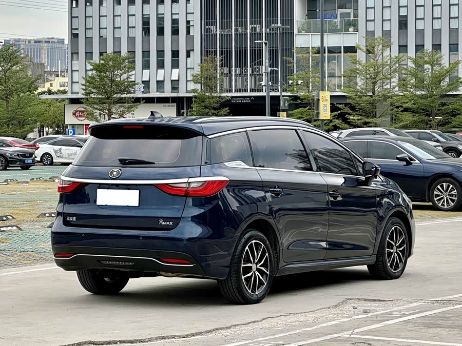 BYD Song MAX 2018 car image #5