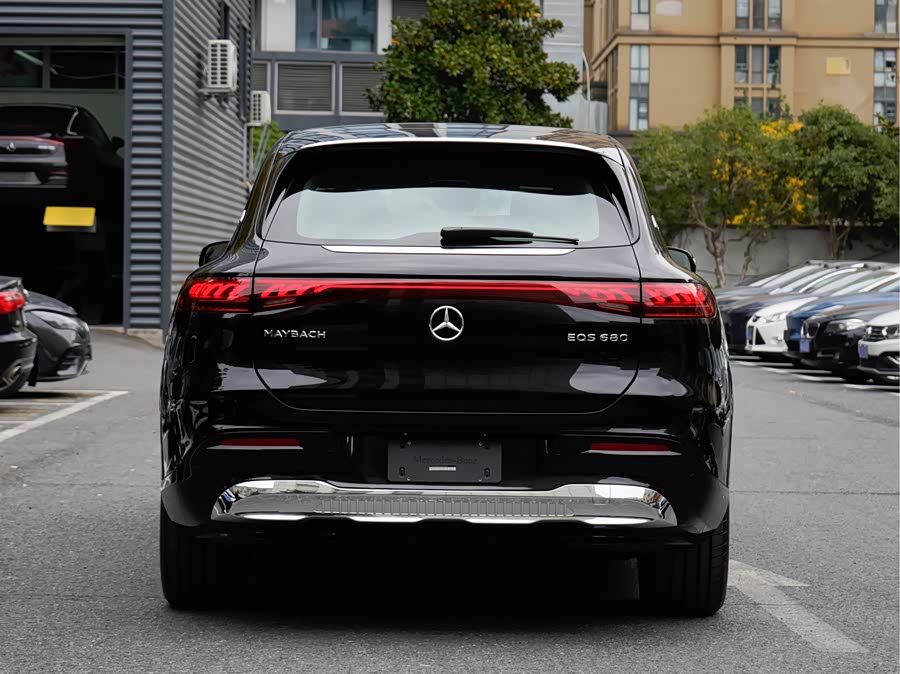 Mercedes-Benz MaybachEQS SUV 2025 immagine di auto #5