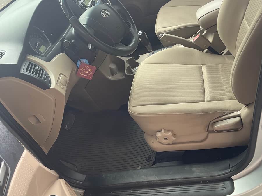 起亚 狮跑 2012 汽车图片 #5