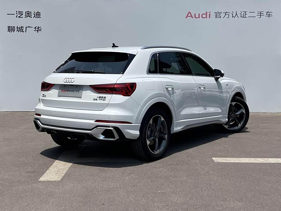 Audi Q3 2024 car image #5