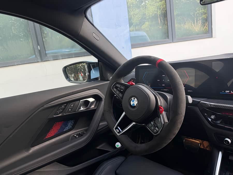 BMW M2 2025 #5 BMW M2 2025 car image #5