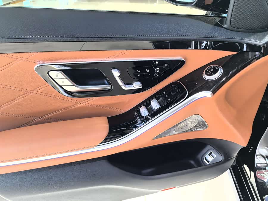 Mercedes-Benz Maybach S Class 2024 #5 Mercedes-Benz Maybach S Class 2024 car image #5