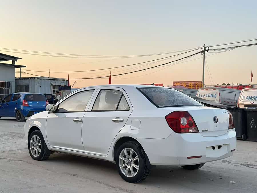 GEELY KingKong 2015 car image #5