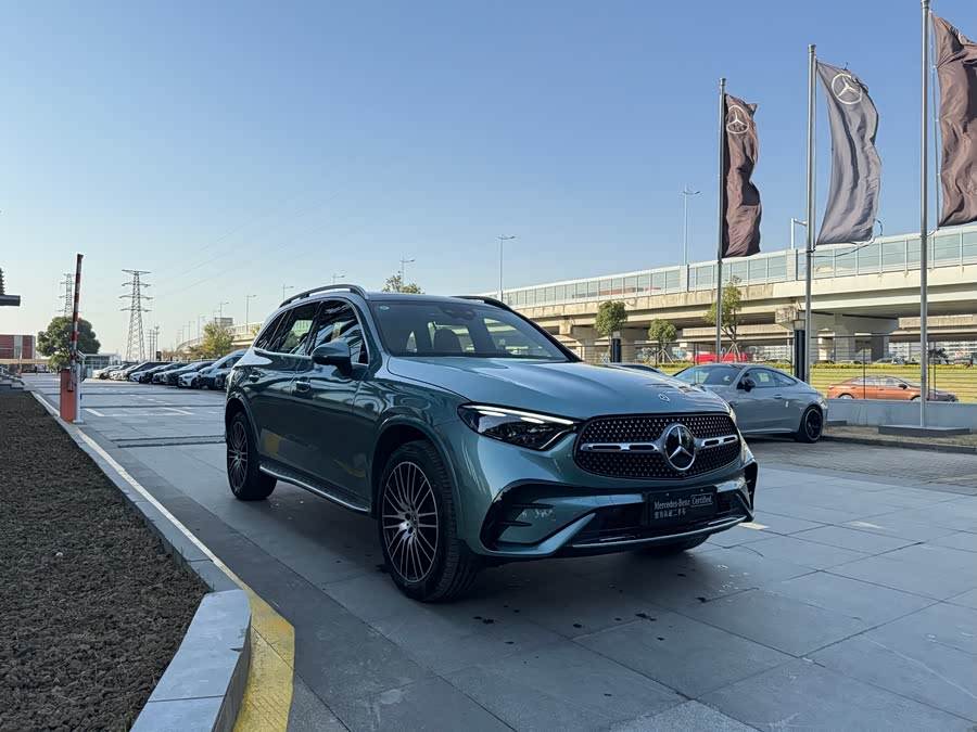 Mercedes-Benz GLC Class 2024 car image #5