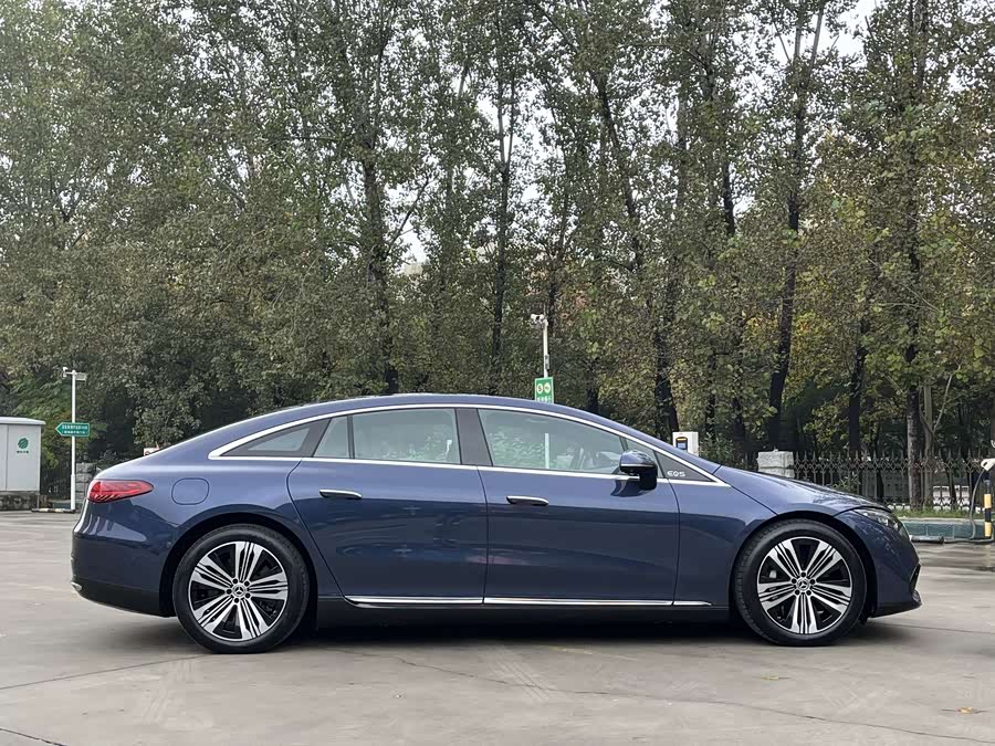 Mercedes-Benz EQS Class 2022 car image #5