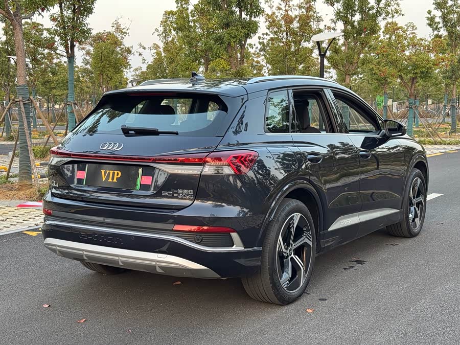 Audi Q4 e-tron 2022 immagine di auto #5