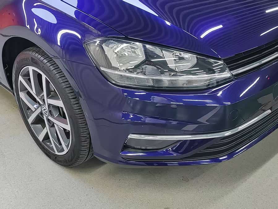 Volkswagen Golf 2018 car image #5
