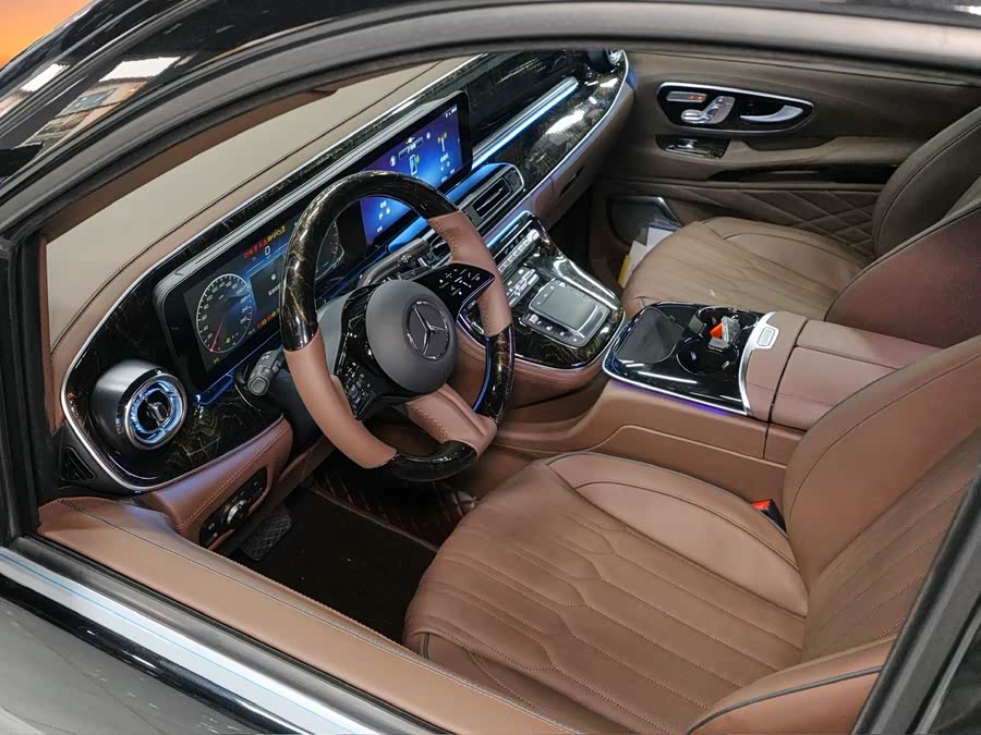 Mercedes-Benz Vito 2025 car image #5