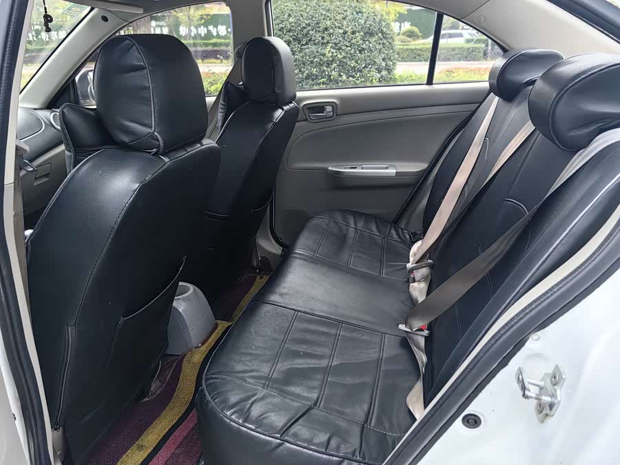 长安 悦翔V3 2017 汽车图片 #5