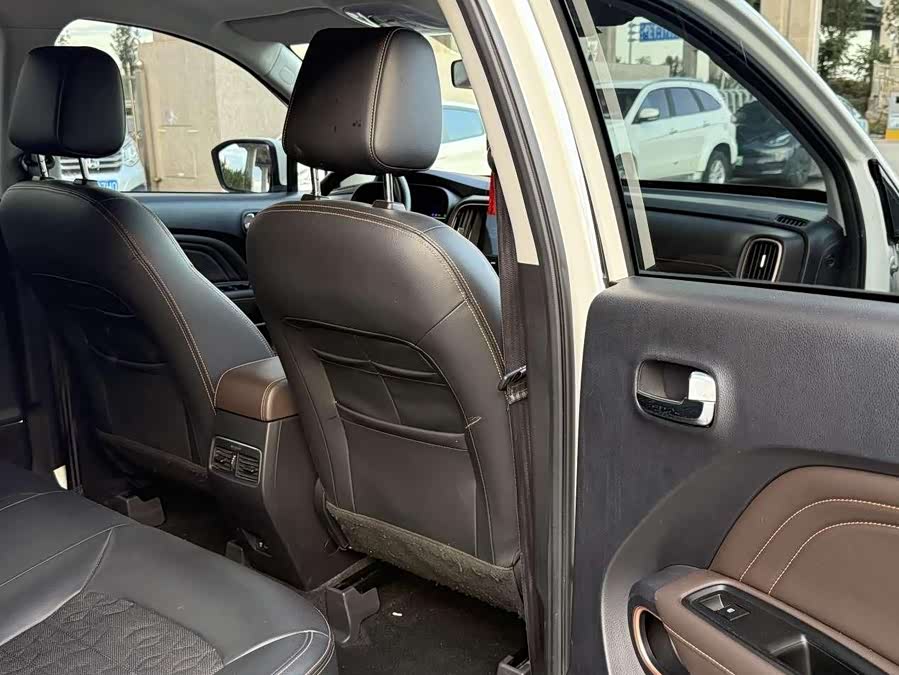 GAC Trumpchi GS3 2020 car image #5