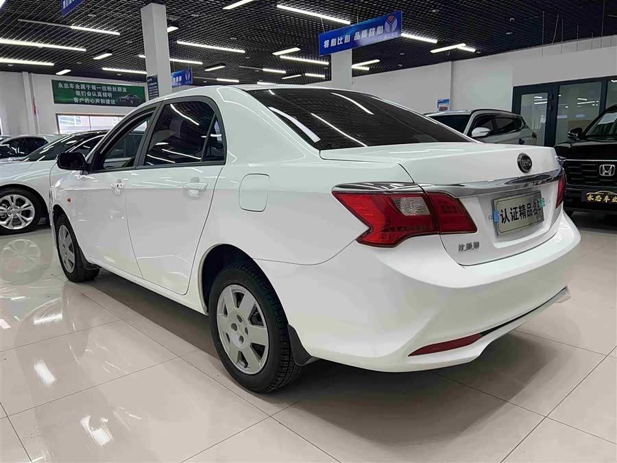 BYD F3 2020 car image #5