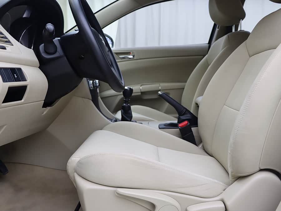 Suzuki 2013 car image #5