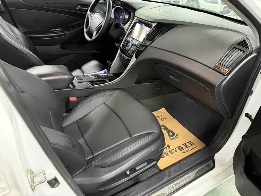 Hyundai Sonata 2013 car image #5