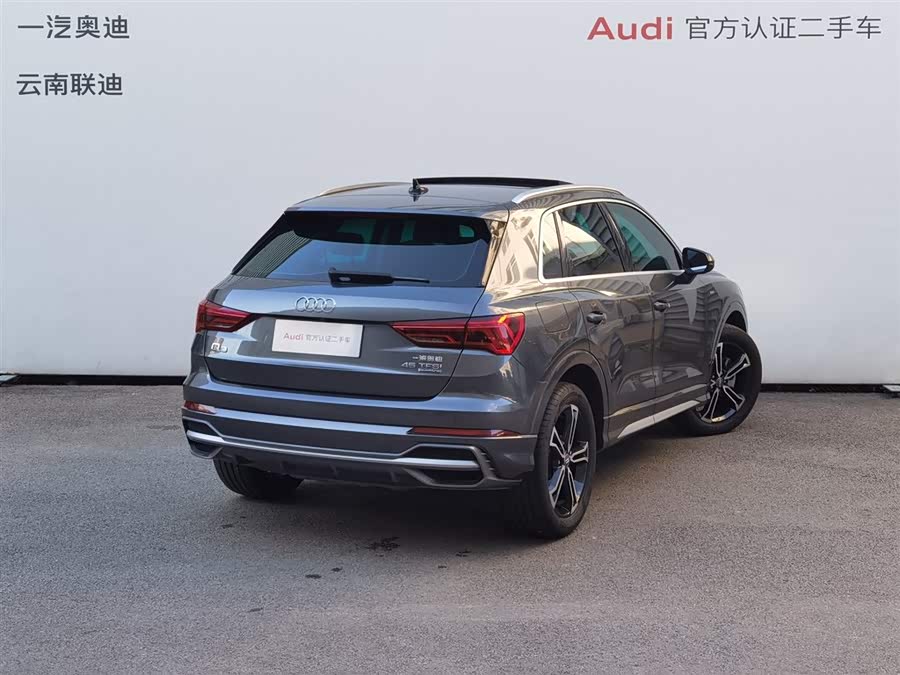 Audi Q3 2020 car image #5