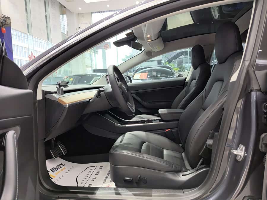 Tesla Model 3 2020 car image #5